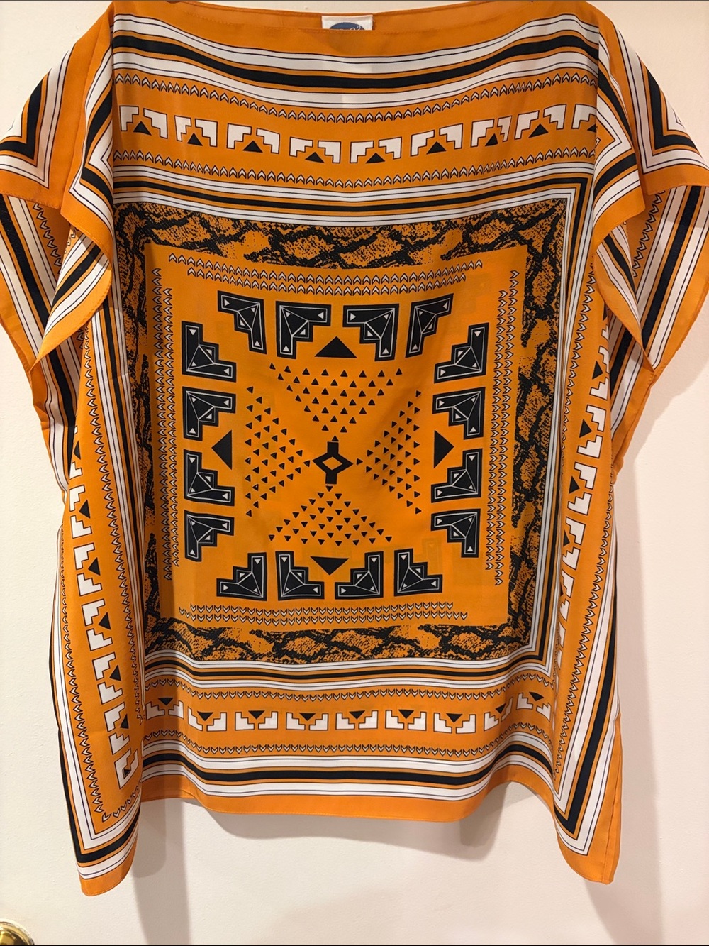 DG2 by Diane Gilman Aztec/ Southwestern Print Poncho - NWOT